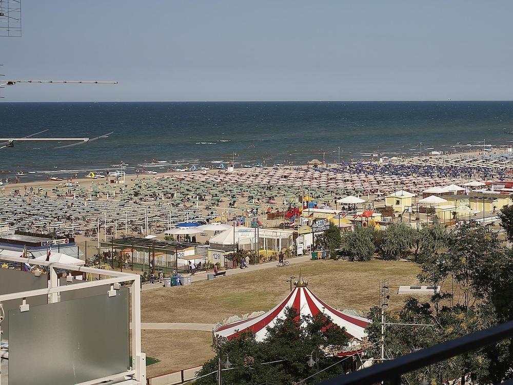 Telstar Hotel 3*
